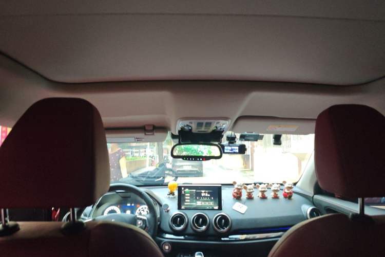 Used Wey VV5 2017 2.0T Flagship Edition Headliner