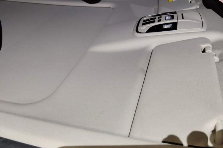 Used Wey VV5 2017 2.0T Flagship Edition Headliner