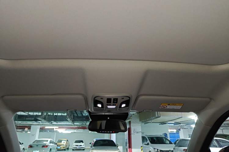 Used Wey VV5 2017 2.0T Flagship Edition Headliner