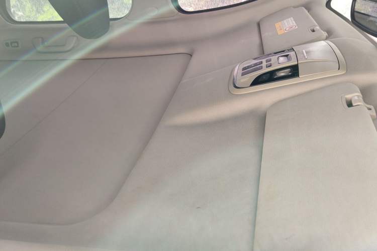 Used Wey VV5 2017 2.0T Ultra-Luxury Version Headliner