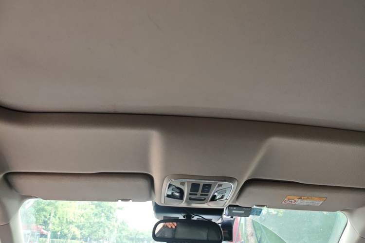 Used Wey VV5 2017 2.0T Flagship Edition Headliner