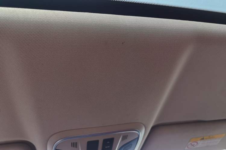 Used Wey VV5 2017 2.0T Flagship Edition Headliner
