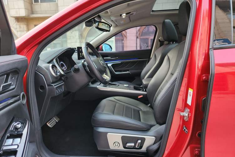 Used Wey VV5 2017 2.0T Ultra-Luxury Version Interior 2