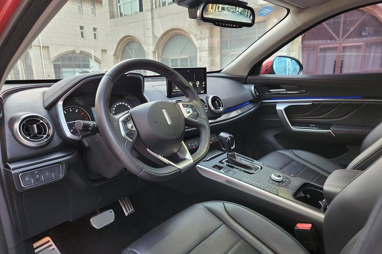 Used Wey VV5 2017 2.0T Ultra-Luxury Version Interior 3