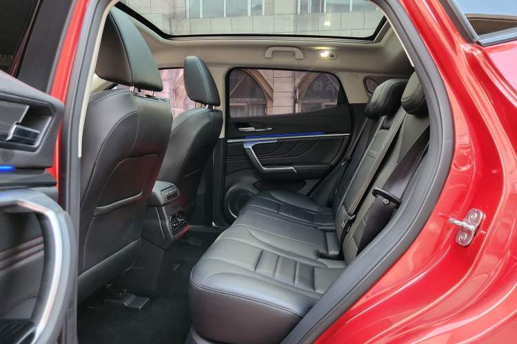 Used Wey VV5 2017 2.0T Ultra-Luxury Version Interior 4