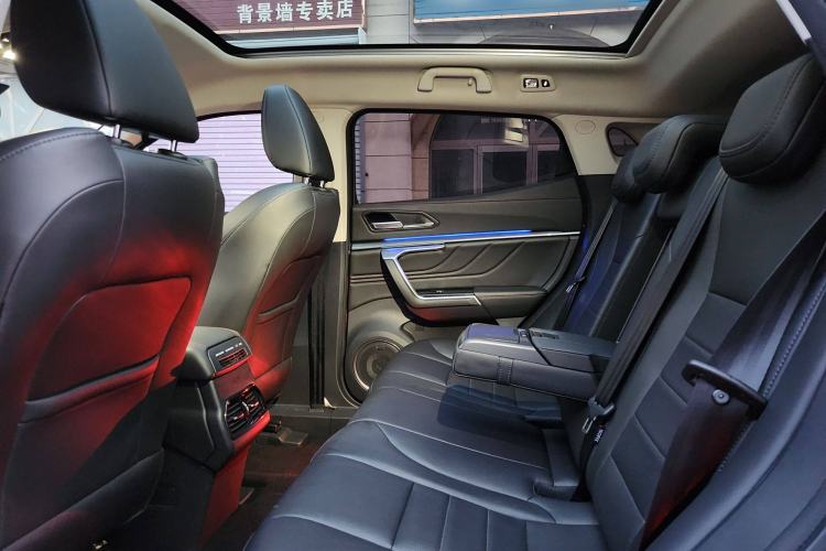 Used Wey VV5 2017 2.0T Ultra-Luxury Version Interior 6