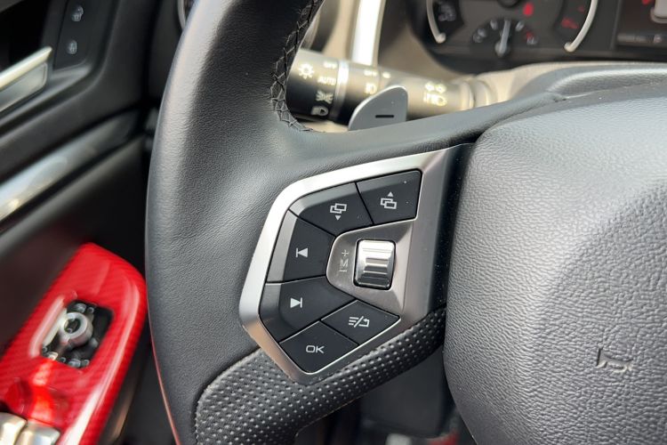 Used Wey VV5 2017 2.0T Ultra-Luxury Version Interior 7