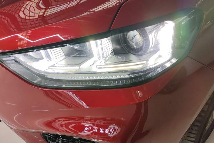 Used Wey VV5 2017 2.0T Ultra-Luxury Version Left Front Headlight