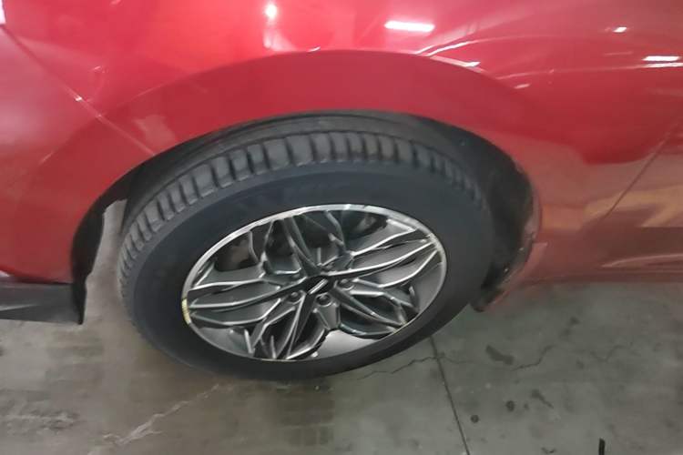 Used Wey VV5 2017 2.0T Ultra-Luxury Version Left Front Wheel Hub