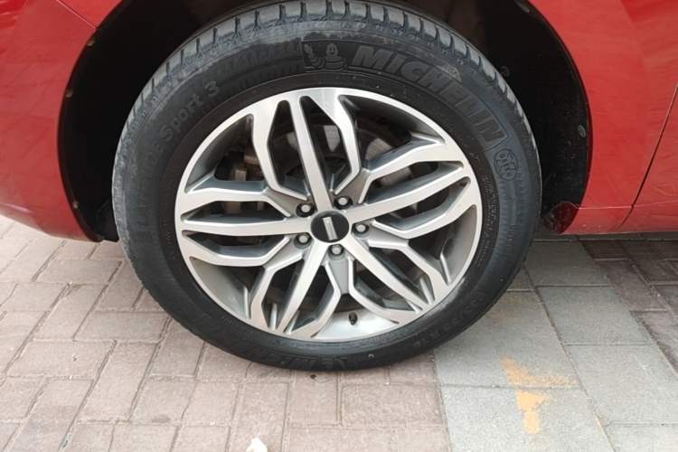 Used Wey VV5 2017 2.0T Ultra-Luxury Version Left Front Wheel Hub