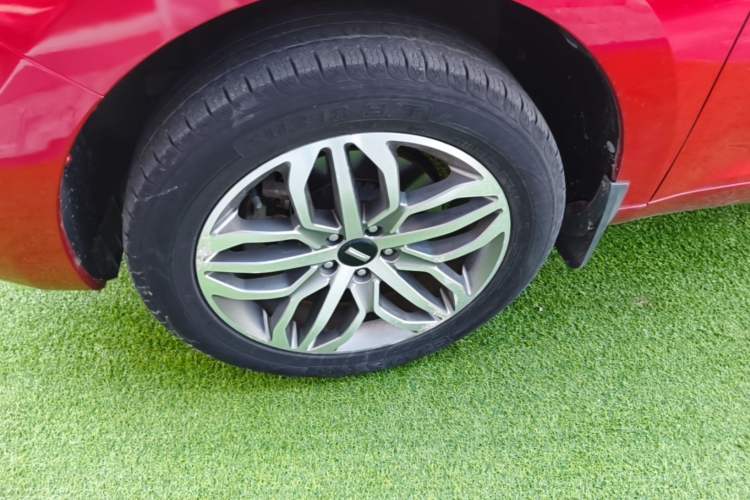 Used Wey VV5 2017 2.0T Ultra-Luxury Version Left Front Wheel Hub