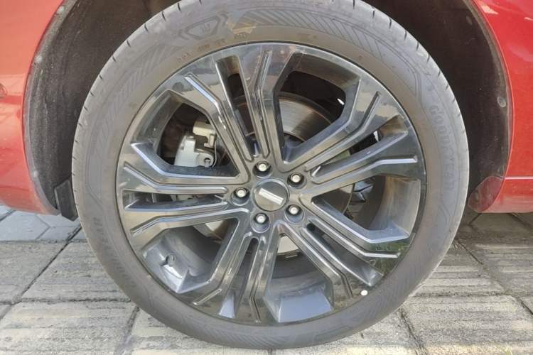 Used Wey VV5 2017 2.0T Flagship Edition Left Front Wheel Hub