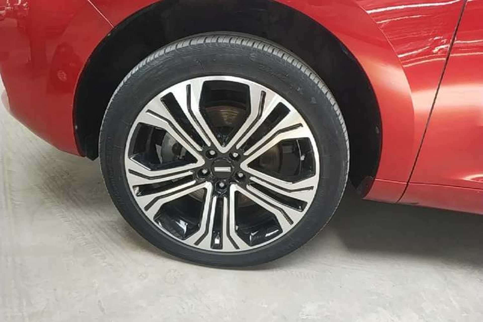 Used Wey VV5 2017 2.0T Flagship Edition Left Front Wheel Hub