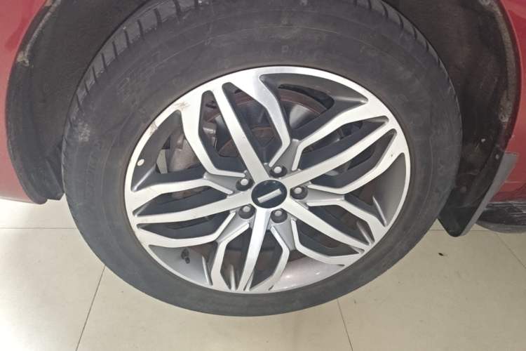 Used Wey VV5 2017 2.0T Ultra-Luxury Version Left Front Wheel Hub