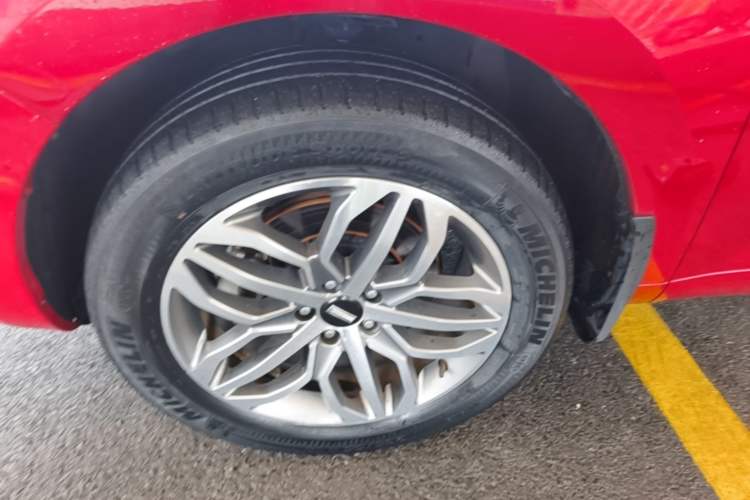 Used Wey VV5 2017 2.0T Ultra-Luxury Version Left Front Wheel Hub