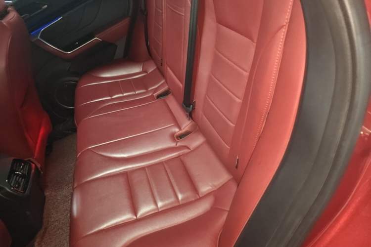 Used Wey VV5 2017 2.0T Ultra-Luxury Version Left Rear Seat