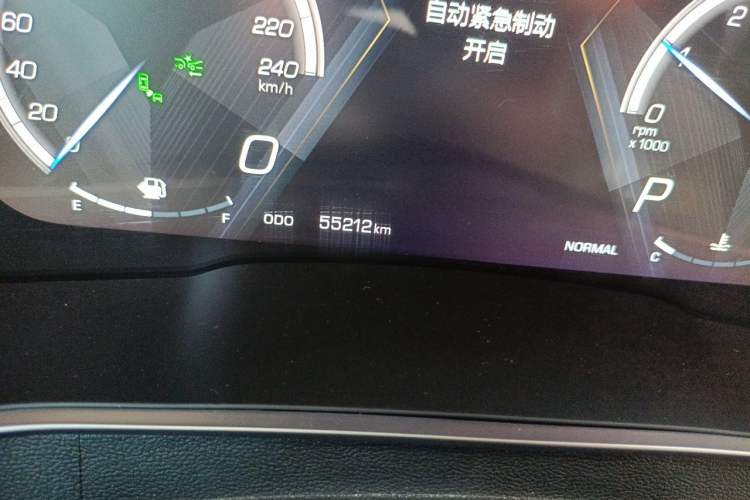 Used Wey VV5 2017 2.0T Flagship Edition Odometer Close Up