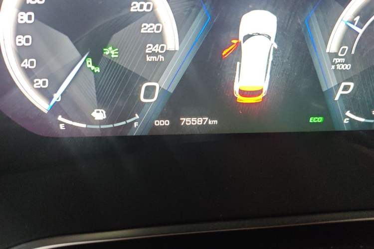 Used Wey VV5 2017 2.0T Flagship Edition Odometer Close Up