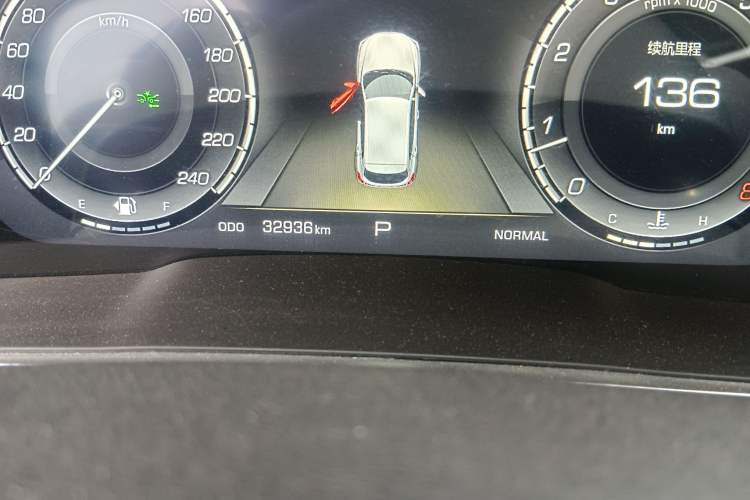 Used Wey VV5 2017 2.0T Flagship Edition Odometer Close Up