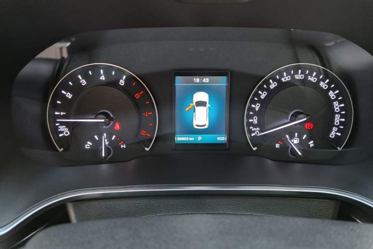 Used Wey VV5 2017 2.0T Ultra-Luxury Version Odometer Close Up