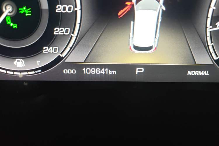 Used Wey VV5 2017 2.0T Flagship Edition Odometer Close Up
