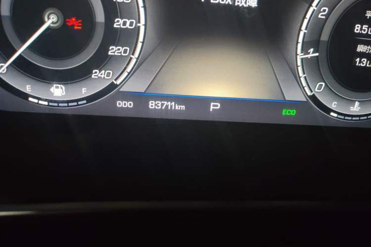 Used Wey VV5 2017 2.0T Flagship Edition Odometer Close Up