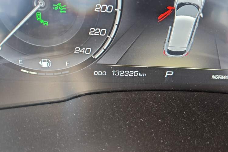 Used Wey VV5 2017 2.0T Flagship Edition Odometer Close Up