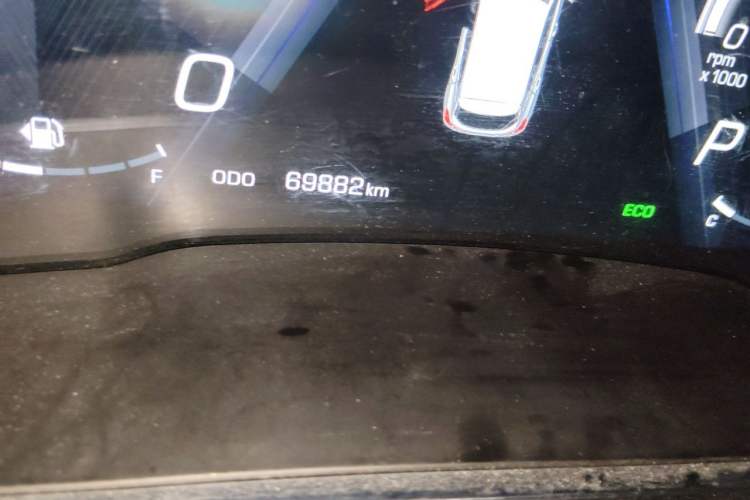 Used Wey VV5 2017 2.0T Flagship Edition Odometer Close Up