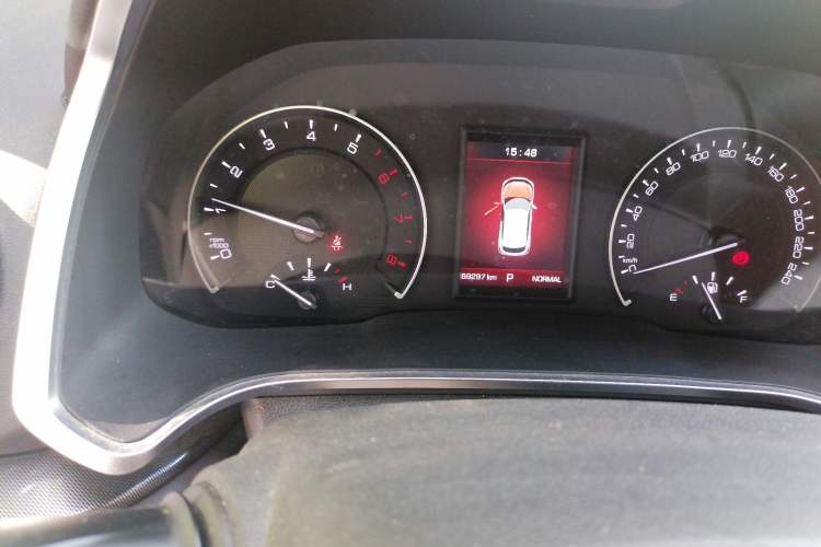 Used Wey VV5 2017 2.0T Ultra-Luxury Version Odometer Close Up