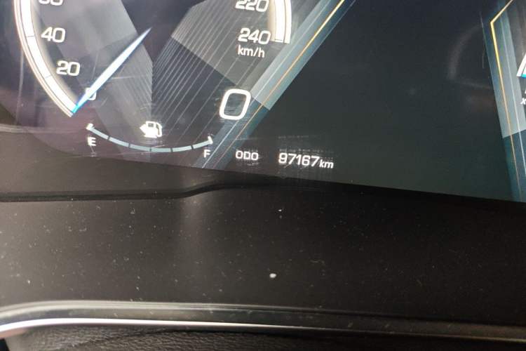 Used Wey VV5 2017 2.0T Flagship Edition Odometer Close Up