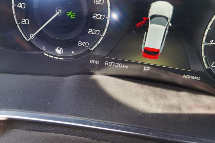 Used Wey VV5 2017 2.0T Flagship Edition Odometer Close Up