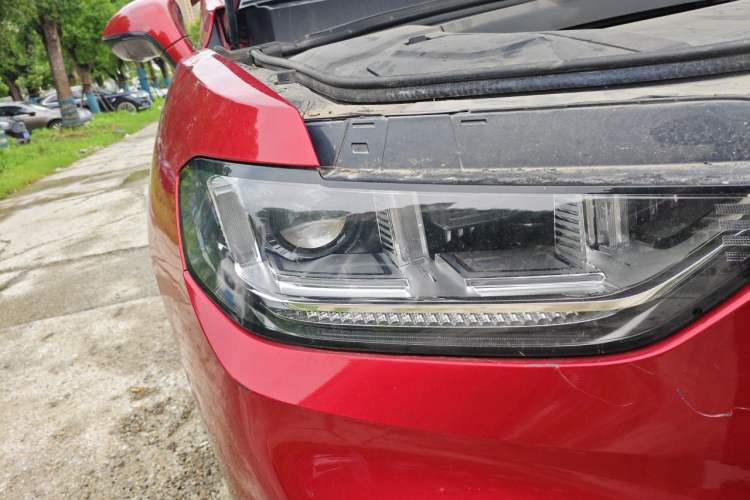 Used Wey VV5 2017 2.0T Flagship Edition Right Front Headlight