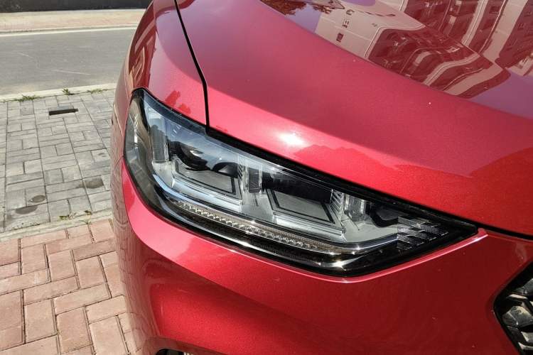 Used Wey VV5 2017 2.0T Ultra-Luxury Version Right Front Headlight