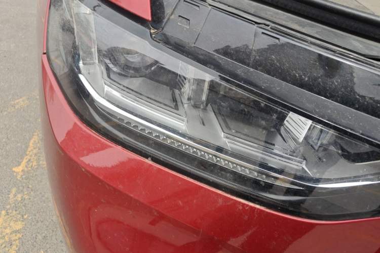 Used Wey VV5 2017 2.0T Flagship Edition Right Front Headlight