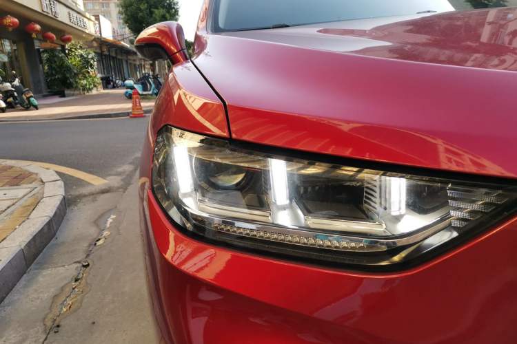 Used Wey VV5 2017 2.0T Ultra-Luxury Version Right Front Headlight