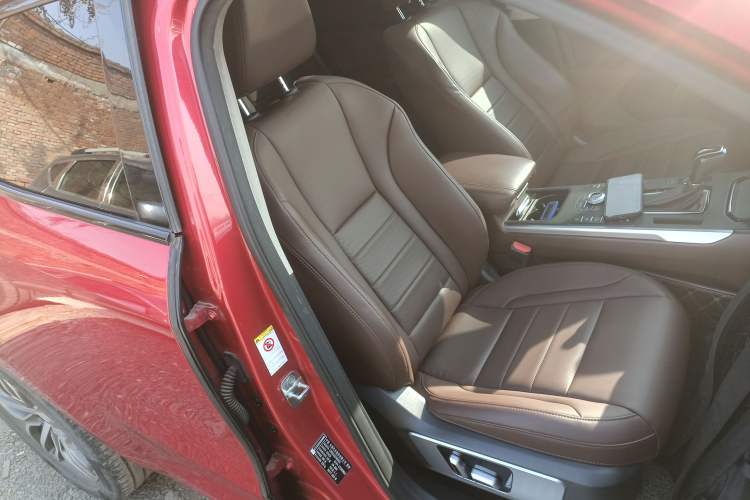 Used Wey VV5 2017 2.0T Ultra-Luxury Version Right Front Seat
