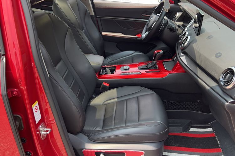 Used Wey VV5 2017 2.0T Ultra-Luxury Version Right Front Seat