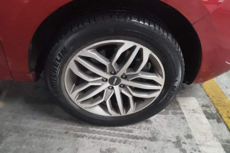 Used Wey VV5 2017 2.0T Ultra-Luxury Version Right Front Wheel Hub
