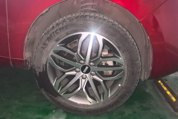 Used Wey VV5 2017 2.0T Ultra-Luxury Version Right Front Wheel Hub