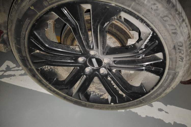 Used Wey VV5 2017 2.0T Flagship Edition Right Front Wheel Hub