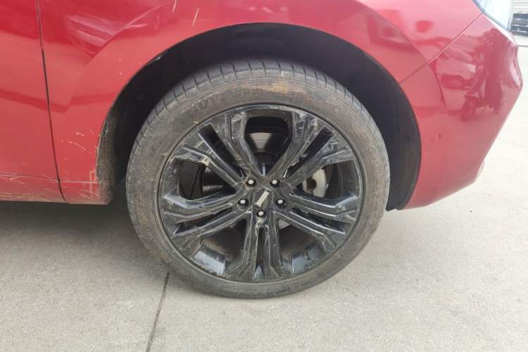 Used Wey VV5 2017 2.0T Flagship Edition Right Front Wheel Hub