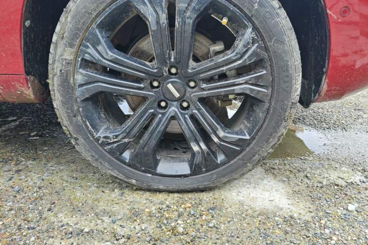 Used Wey VV5 2017 2.0T Flagship Edition Right Front Wheel Hub
