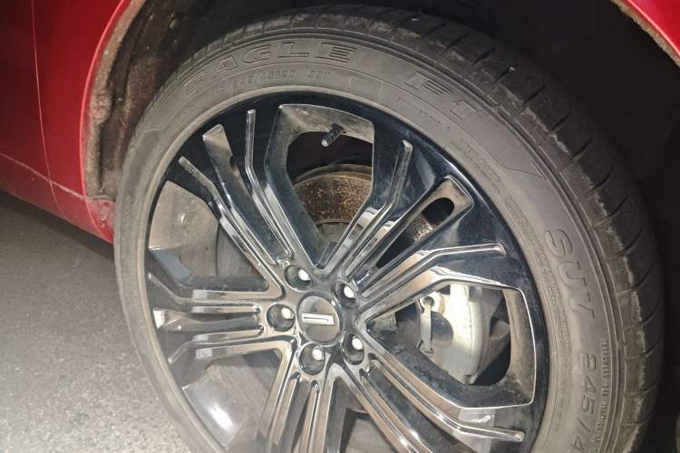 Used Wey VV5 2017 2.0T Flagship Edition Right Front Wheel Hub