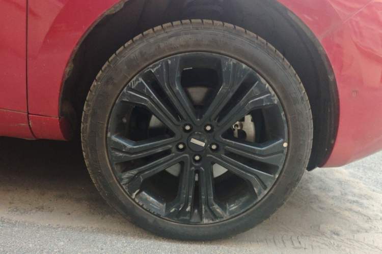 Used Wey VV5 2017 2.0T Flagship Edition Right Front Wheel Hub