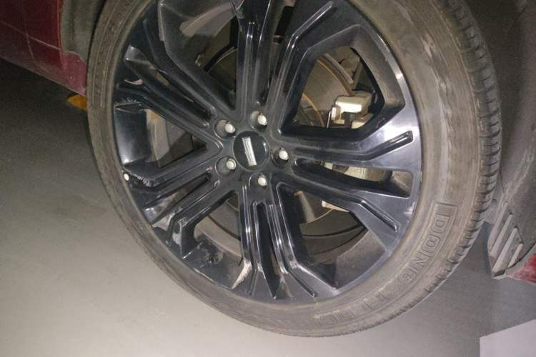 Used Wey VV5 2017 2.0T Flagship Edition Right Front Wheel Hub