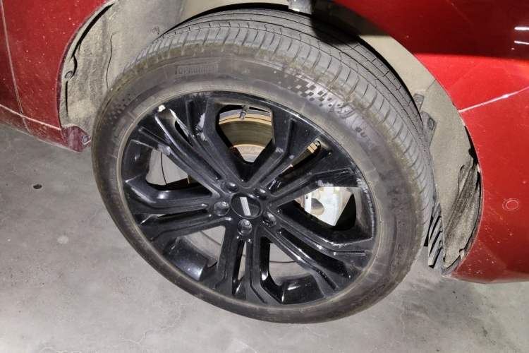 Used Wey VV5 2017 2.0T Flagship Edition Right Front Wheel Hub