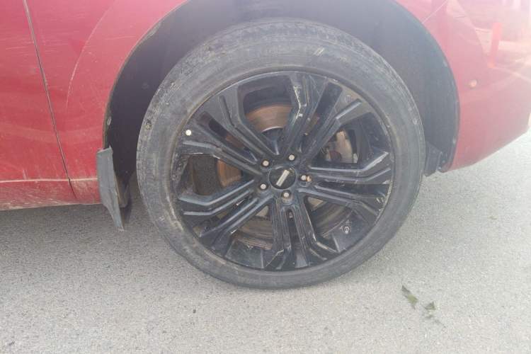 Used Wey VV5 2017 2.0T Flagship Edition Right Front Wheel Hub
