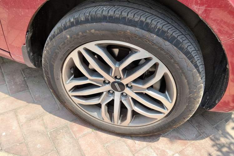 Used Wey VV5 2017 2.0T Ultra-Luxury Version Right Front Wheel Hub