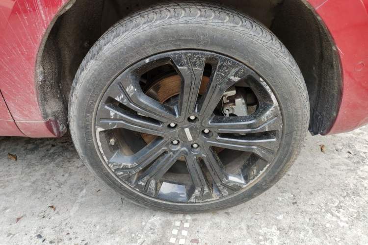 Used Wey VV5 2017 2.0T Flagship Edition Right Front Wheel Hub