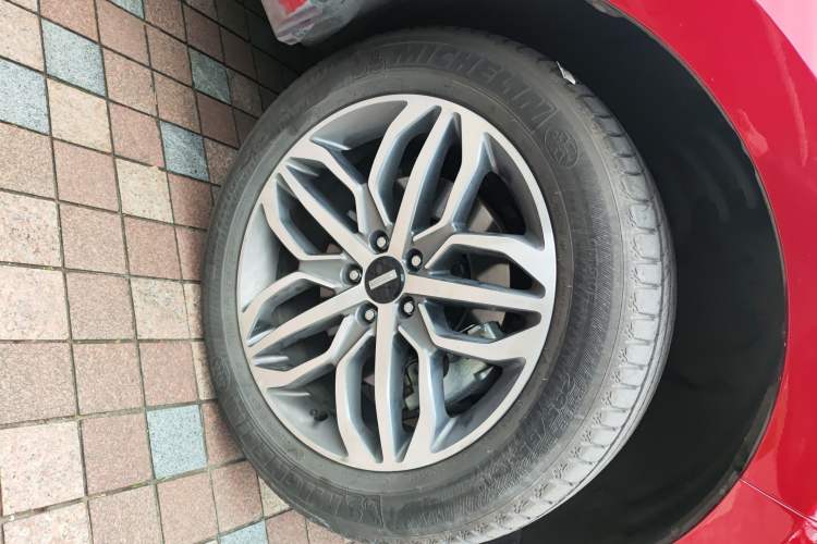Used Wey VV5 2017 2.0T Ultra-Luxury Version Right Front Wheel Hub